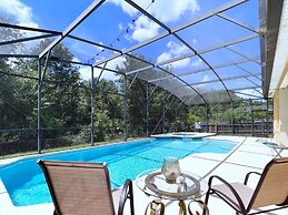 Privacy 4 Bed 3 Bath Pool Home With Spa 4 Bedroom Home by RedAwning