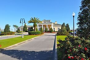 Cozy Pool 4 Bed Home With Spa 4 Bedroom Home by RedAwning