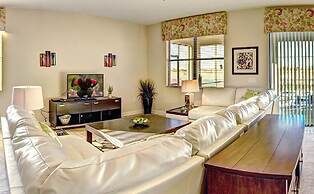 Cozy Pool 4 Bed Home With Spa 4 Bedroom Home by RedAwning