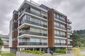 Oceana Suites The Point