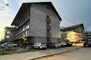 Sunny Hall Flats