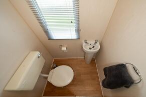 Inviting 3-bed Caravan on Sand Le Mere, Tunstall