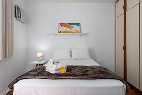 5 Minutes From Copacabana Beach Br608