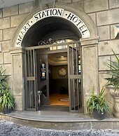 Smart station hotel