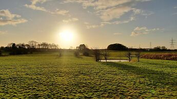 Immaculate 3-bed Lodge in Out Rawcliffe
