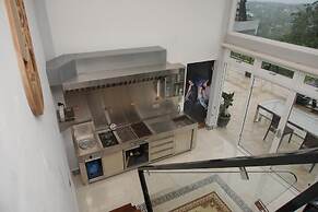 Fortview International Hotel