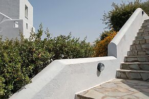 Thalia Bloom Villa Apartments