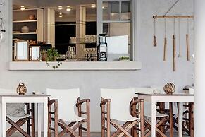 Thalia Bloom Villa Apartments