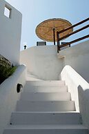 Thalia Bloom Villa Apartments