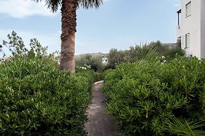 Thalia Bloom Villa Apartments