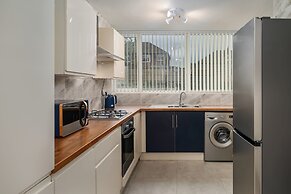 Immaculate 5-bed House in Leeds