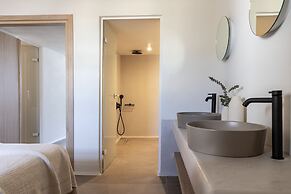 Frescoes Luxury Suites