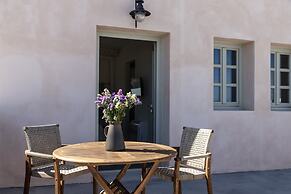 Frescoes Luxury Suites