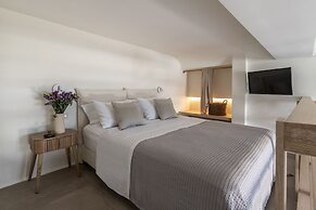 Frescoes Luxury Suites