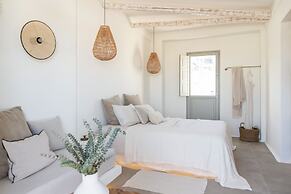 Frescoes Luxury Suites