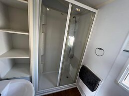 Budget 3 Bedroom Caravan With Decking at Heacham