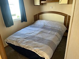 3 Bed 8 Berth Caravan With Decking Free Wifi