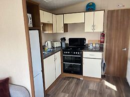 3 Bed 8 Berth Caravan With Decking Free Wifi