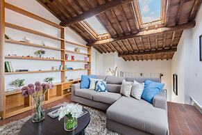 Georgia Penthouse in Lucca