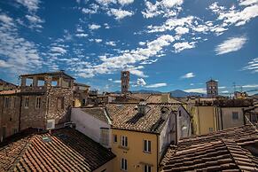 Georgia Penthouse in Lucca