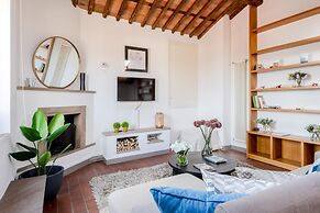 Georgia Penthouse in Lucca