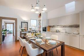 Georgia Penthouse in Lucca