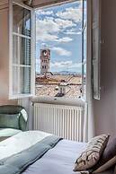 Georgia Penthouse in Lucca