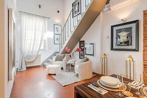 Georgia Penthouse in Lucca