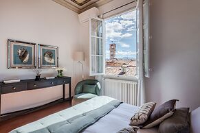 Georgia Penthouse in Lucca