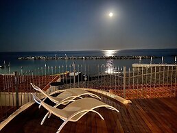 VILLA RITA SEA FROT VIEW