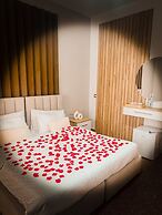 Aromë Natyre by AlaraFarm