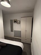 Quirky Oasis Anfield