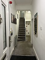 Quirky Oasis Anfield