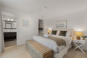 Paihia 2 Bedroom Apartment with Pool
