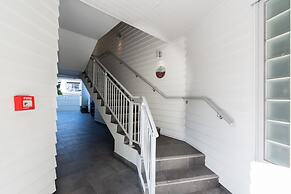Paihia 2 Bedroom Apartment with Pool