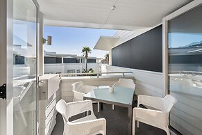 Paihia 2 Bedroom Apartment with Pool