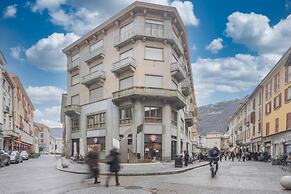 Garibaldi s Balcony in Como