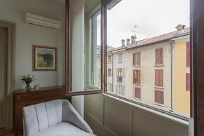 Garibaldi s Balcony in Como