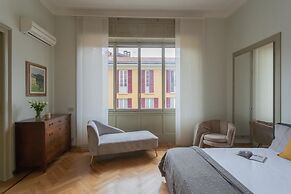 Garibaldi s Balcony in Como