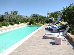 Trullo Oron Call by Pugliadamare