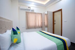 Treebo Galaxy Kings Suites, Hebbal