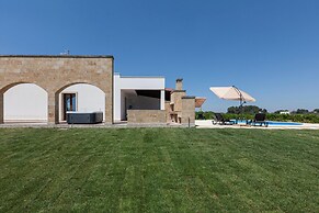 Villa Dei Re With Pool Sauna And Jacuzzi