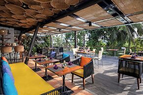 Berlima Wooden Lodge by Pramana Villas