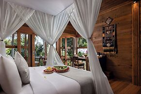 Berlima Wooden Lodge by Pramana Villas