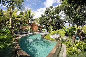 Berlima Wooden Lodge by Pramana Villas