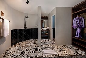 Berlima Wooden Lodge by Pramana Villas