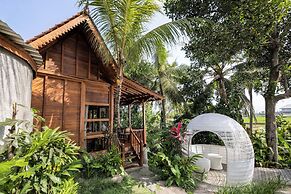 Berlima Wooden Lodge by Pramana Villas