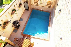 Mixel Gozitan Villa and Pool