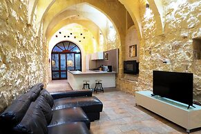 Mixel Gozitan Villa and Pool