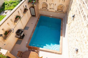 Mixel Gozitan Villa and Pool